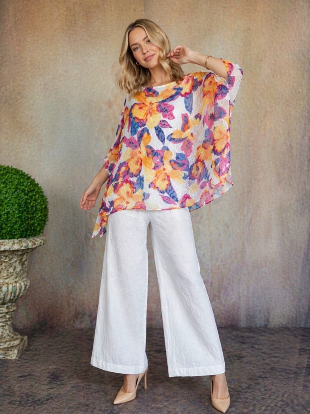 Chico’s Floral Sheer Blouse Size 1 Boho Flow Top Lightweight Colorful.